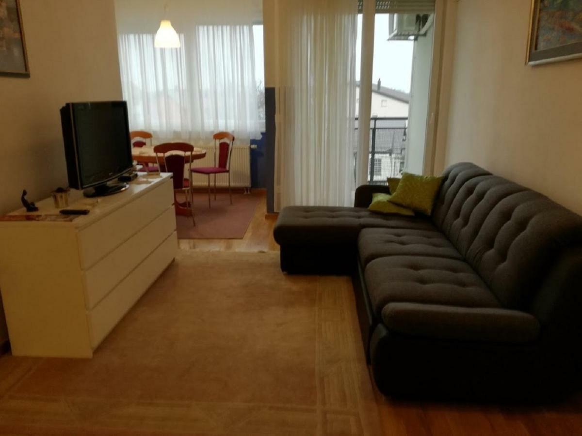 Apartman Ella Lägenhet Zagreb Exteriör bild