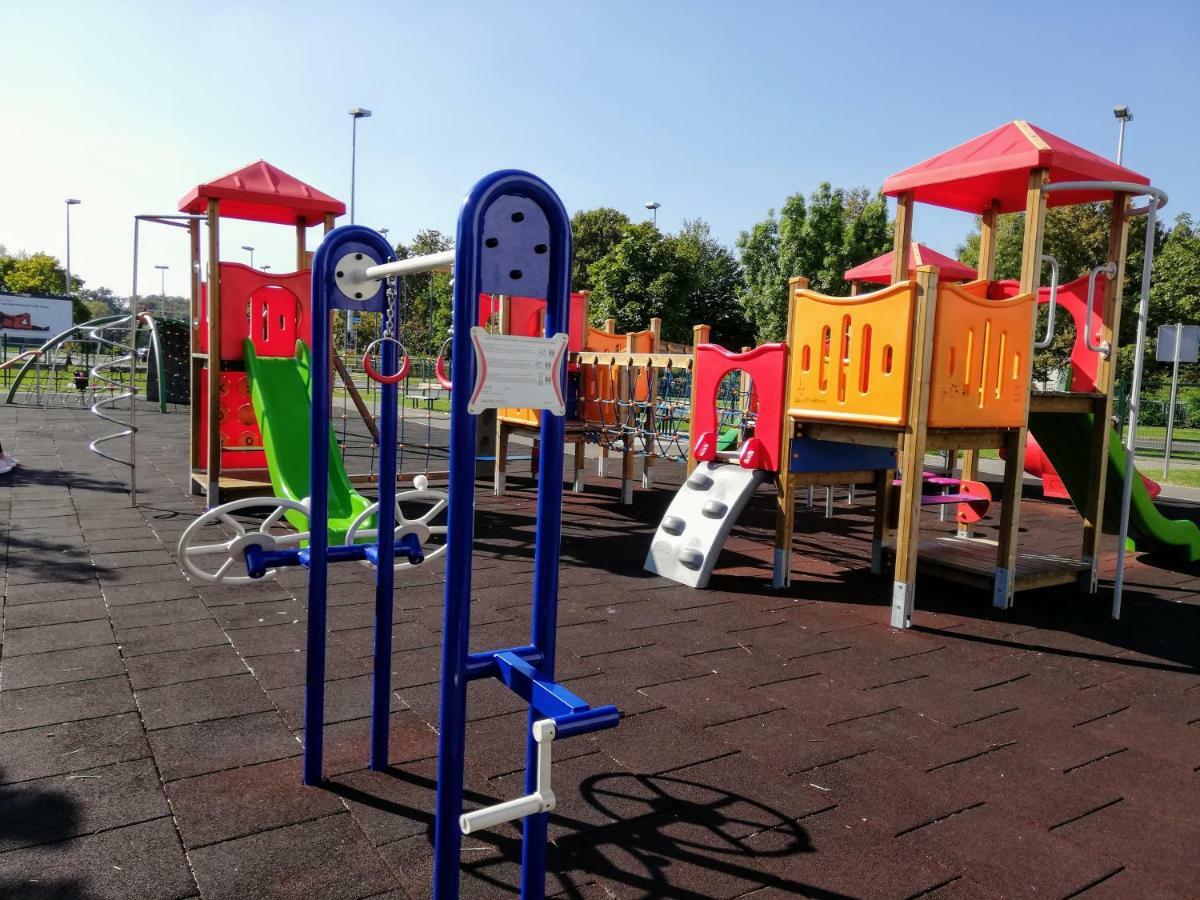 Apartman Ella Lägenhet Zagreb Exteriör bild
