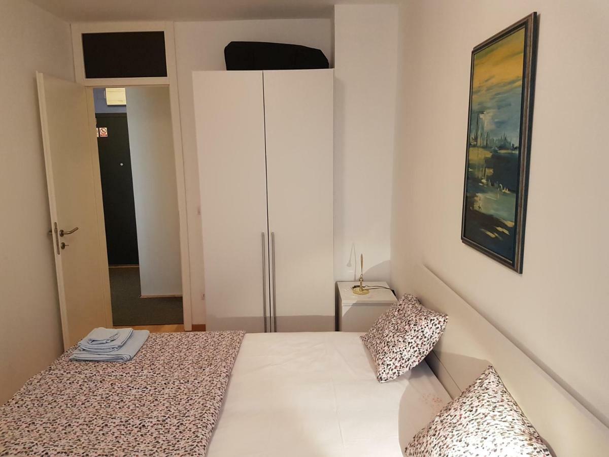 Apartman Ella Lägenhet Zagreb Exteriör bild